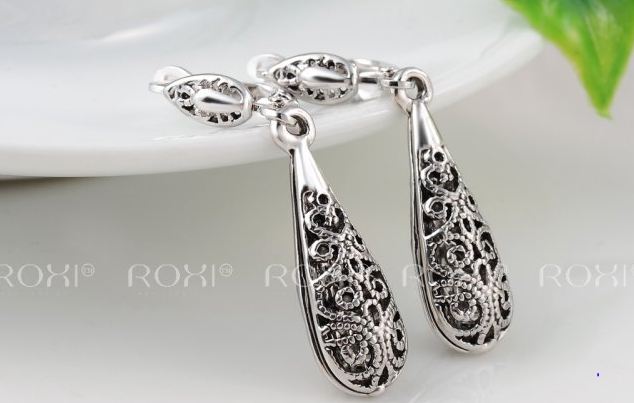 ต่างหูแฟชั่น ต่างหูออกงาน ประดับ เพชร คริสตัล รูปหยดน้ำ แกะลายไทย ๆ สวยหรู ดูผู้ดี ต่างหู เงิน ทอง และ เงินโบราณ 329353