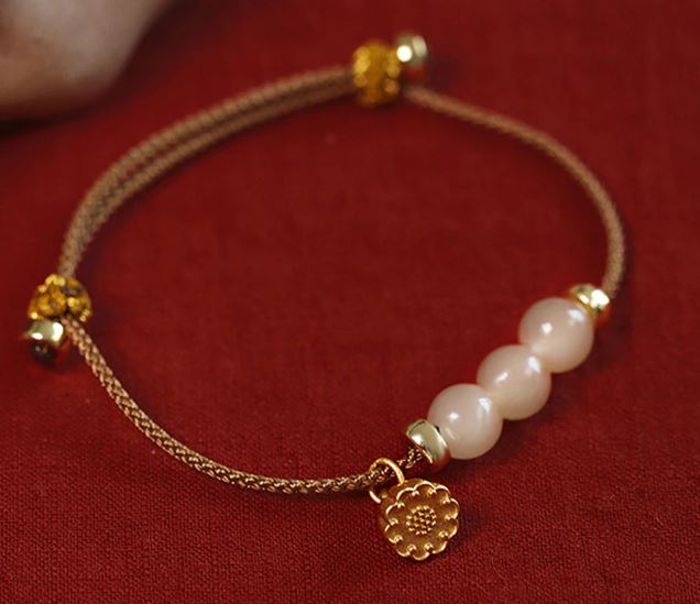 สร้อยข้อมือ จี้หยก หินหยก สีธรรมชาติ สร้ยอข้อมือ หยก เรียกทรัพย์ เสริมสภาพคล่อง ค้าขายดี 497089