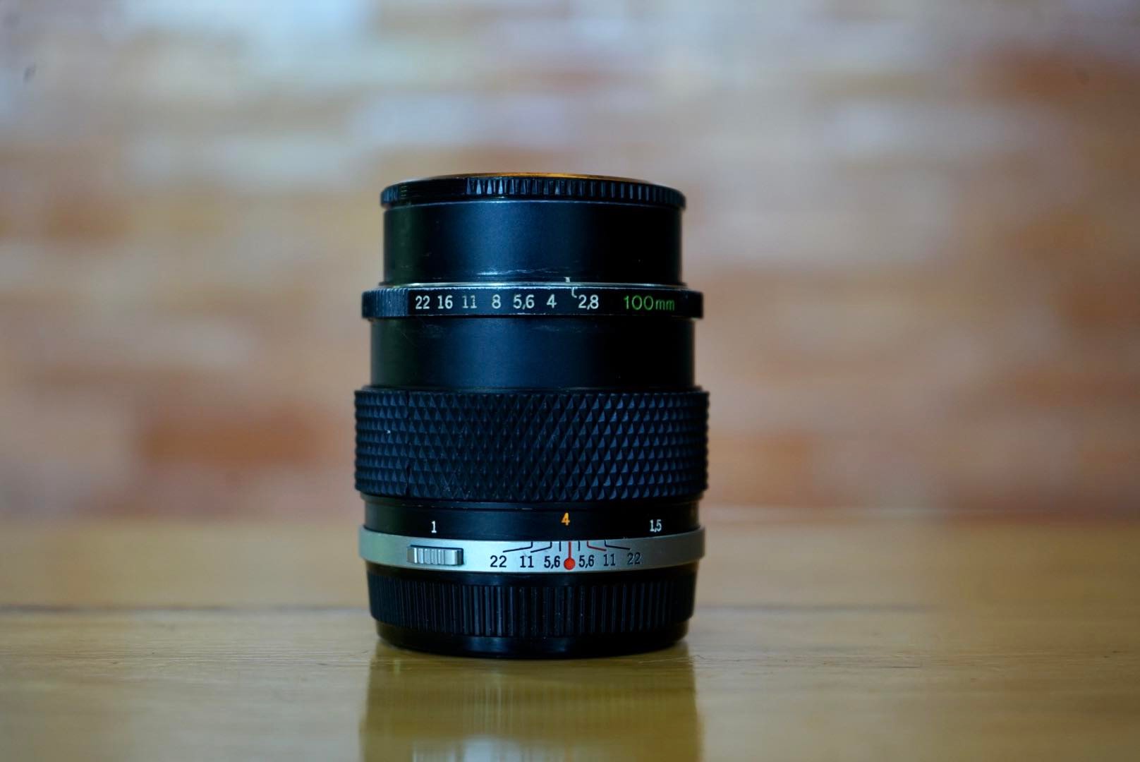 OLYMPUS E.ZUIKO AUTO-T 100MM.F2.8 OM MOUNT