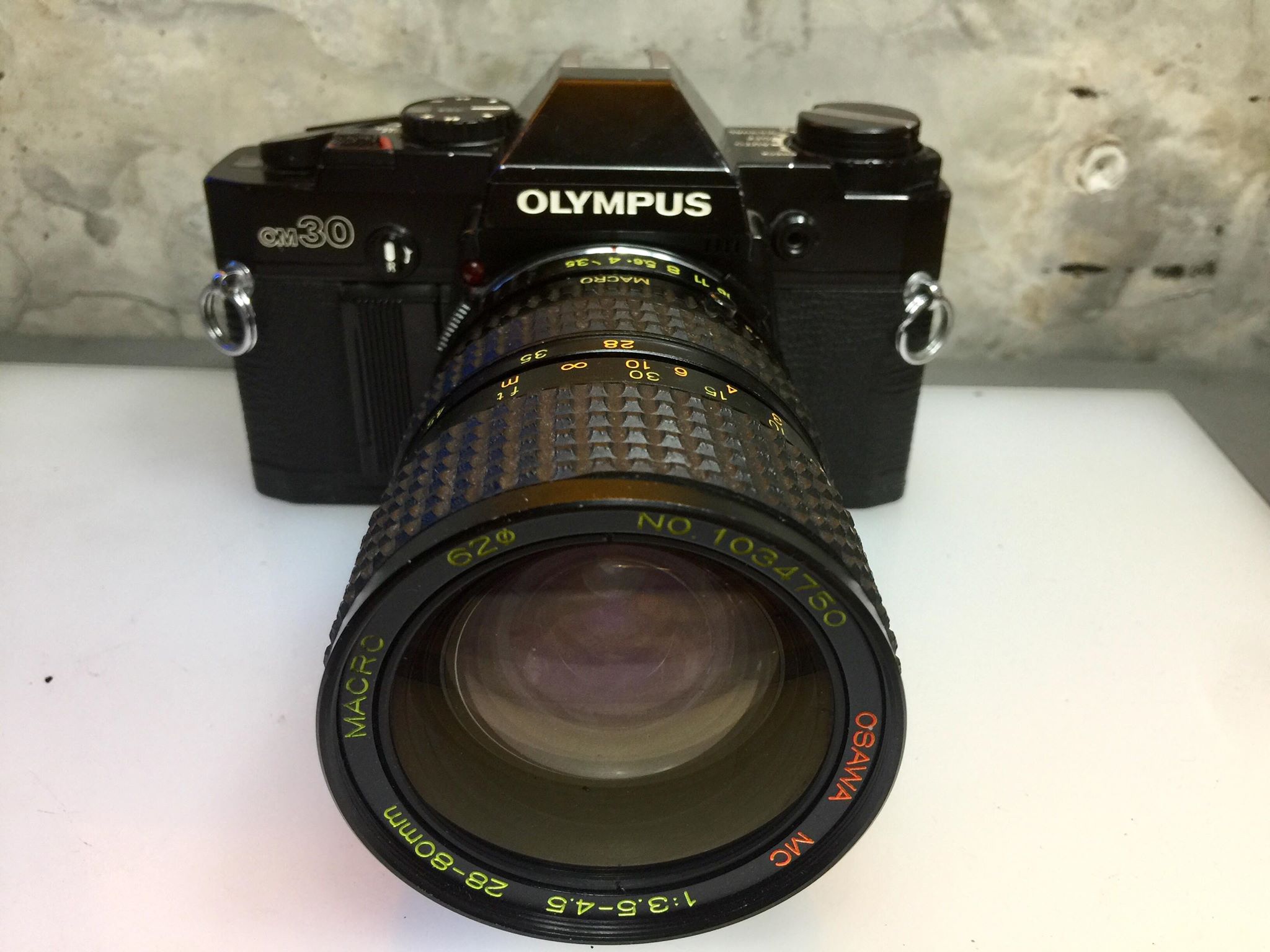 OLYMPUS OM30 OSAWA 28-80MM.F3.5-4.5 MACRO
