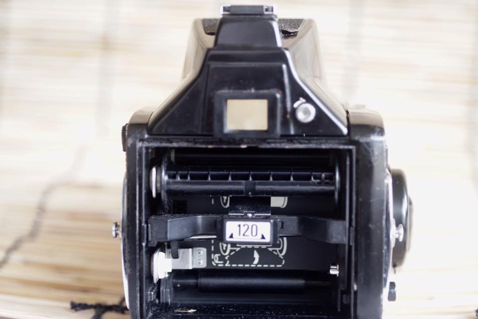 MAMIYA M645 1000S MAMIYA-SEKOR C 80MM. F2.8