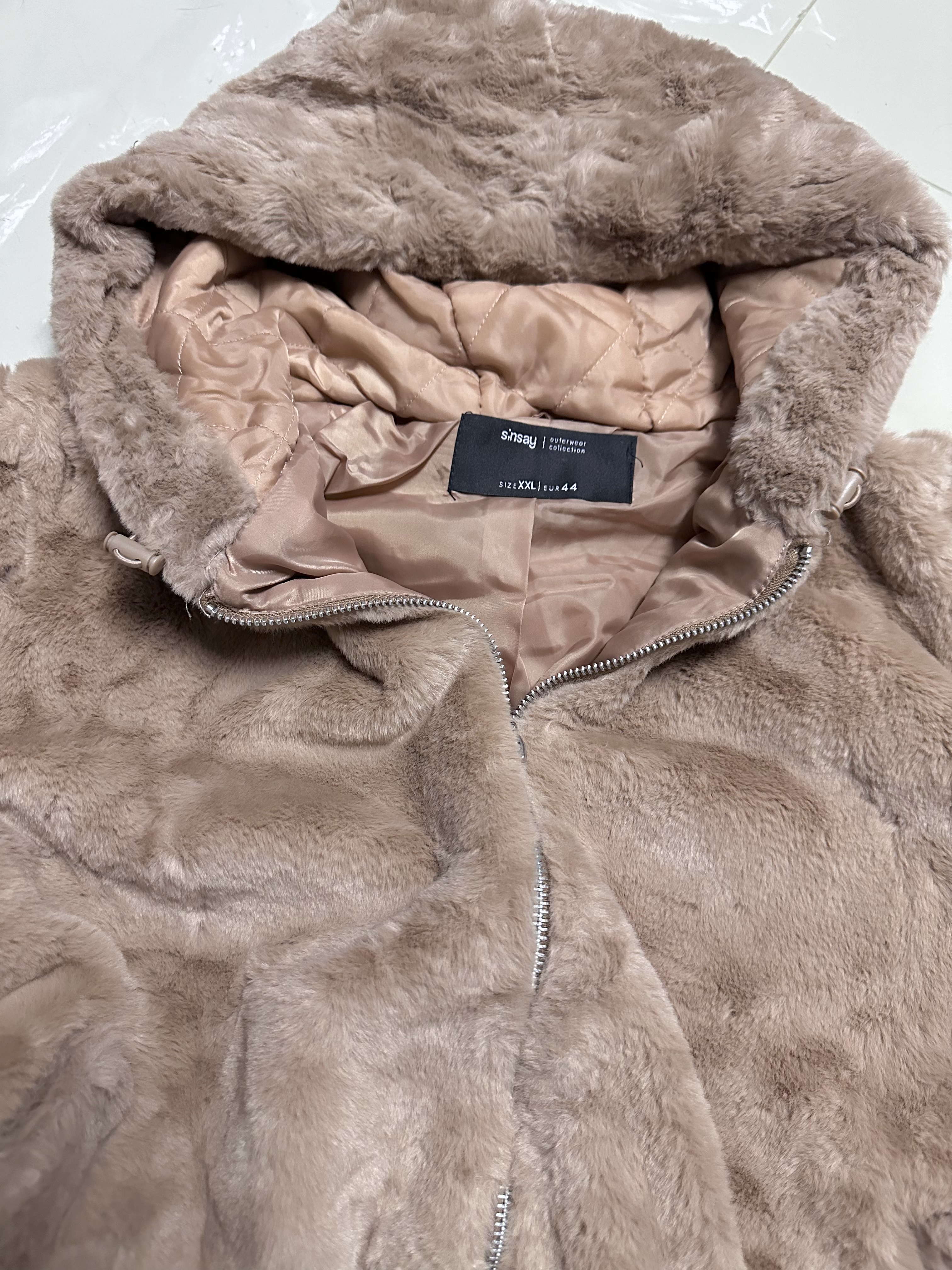 Sinsay เสื้อเฟอร์กันหนาว หมวกฮู้ด เสื้อขน Fluffy coat แบรนด์ SINSAY น้ำตาล
