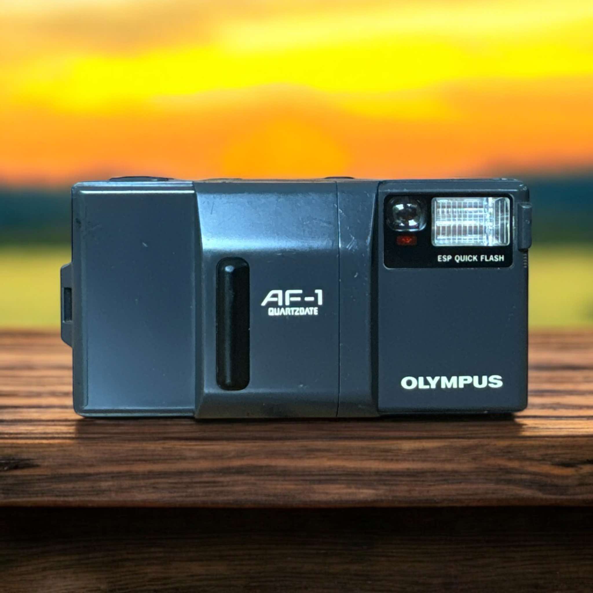 OLYMPUS AF-1 QUARTZ DATE OLYMPUS LENS 35MM.F2.8