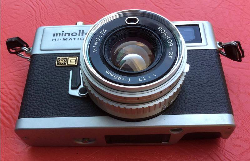 MINOLTA HI MATIC E MINOLTA ROKKOR-QF 40MM.F1.7