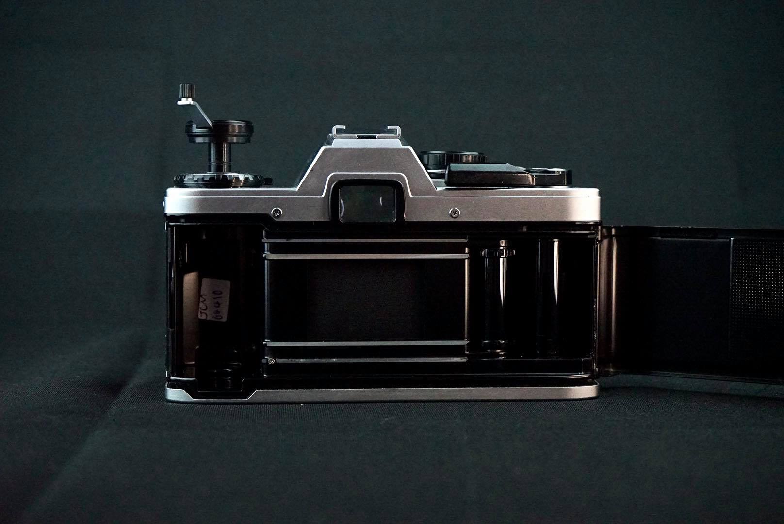 OLYMPUS OM10 OSAWA MC 35-105MM.F3.5-4.5 MACRO