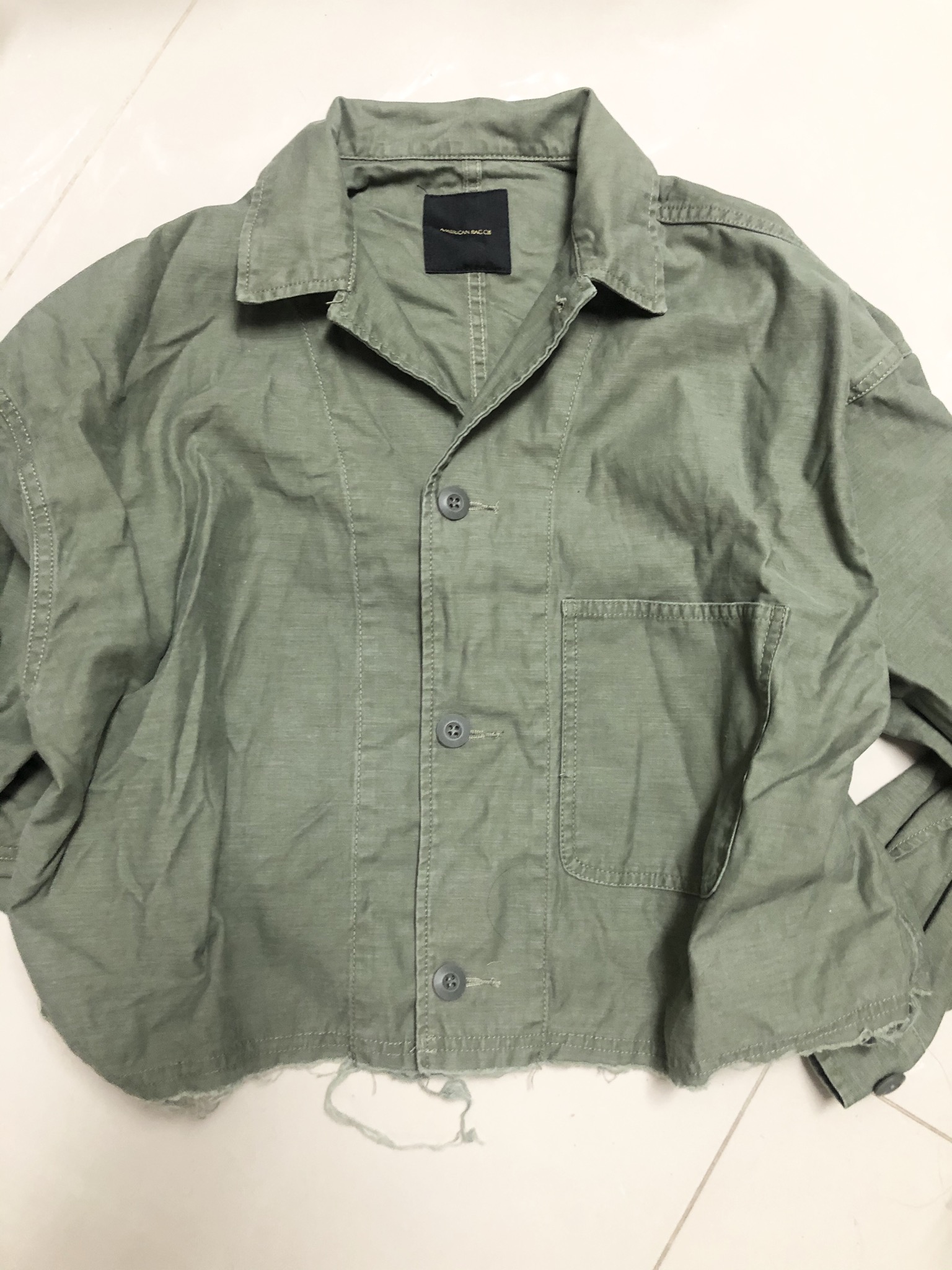 เสื้อนอกเขียวทหาร เสื้อแจ็คเก็ต เสื้อนอก แนวทหาร แบรนด์American Rag cie แพทเทินสวย เท่ห์ มาก คะ สำเนา สำเนา เขียว