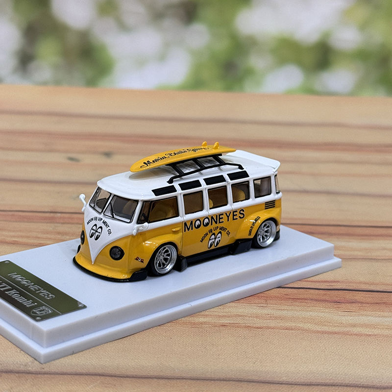 Moon eyes โมเดล รถแวนตู้ MOONEYES GREENLIGHT 013 International Durastar Box Van Michelin มิชลิน-GREENLIGHT