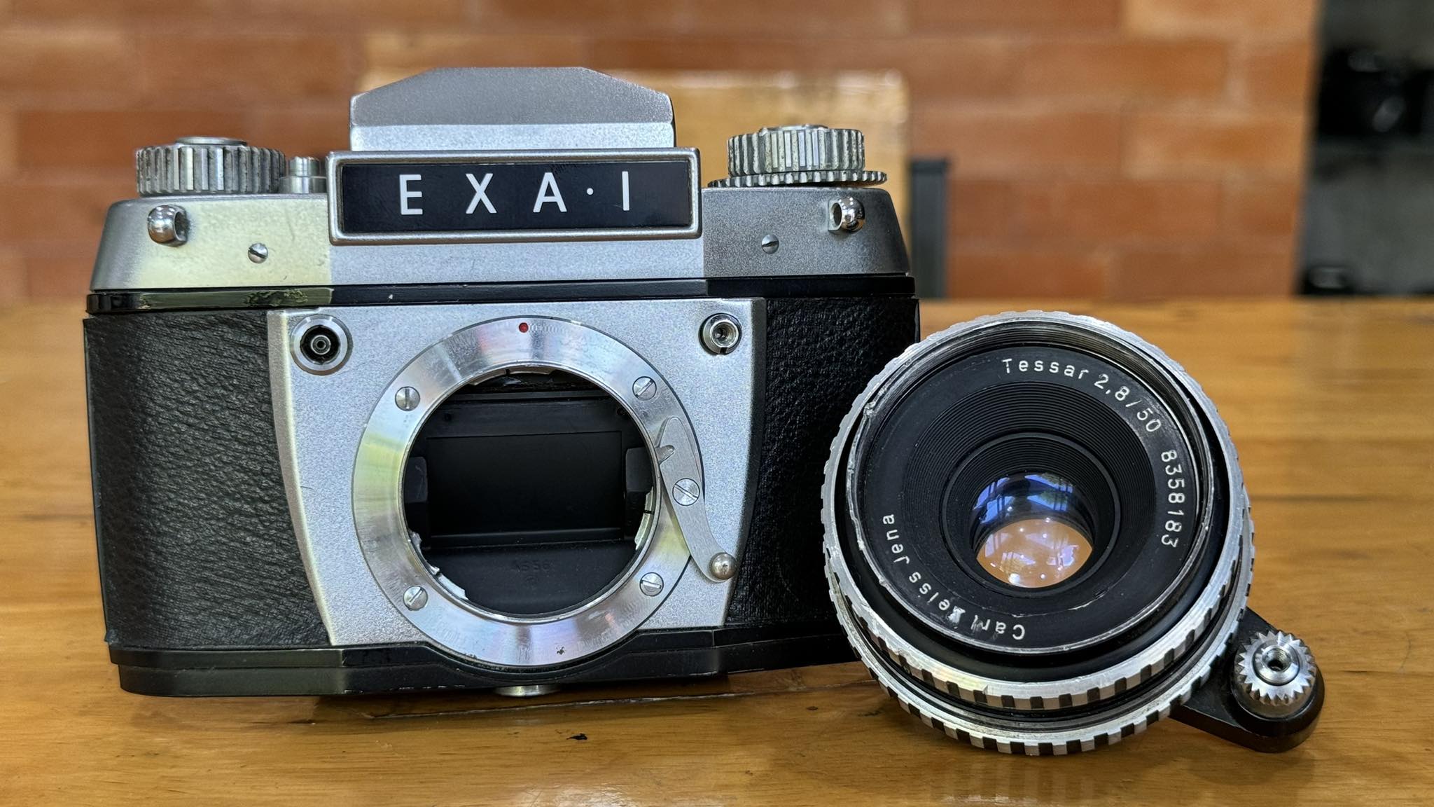 EAXKTA EXA-1 CARL ZEISS JENA DDR TESSAR 50MM.F2.8