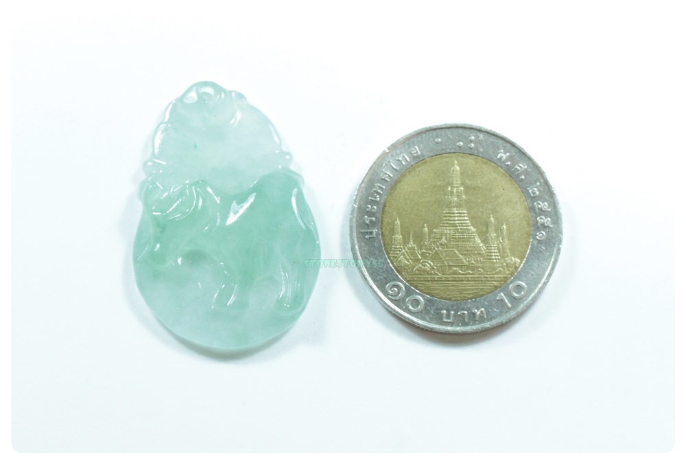 หยกน้ำแข็งแกะสลักเป็นรูปวัว(ฉลู) สิ้นค้าหมด