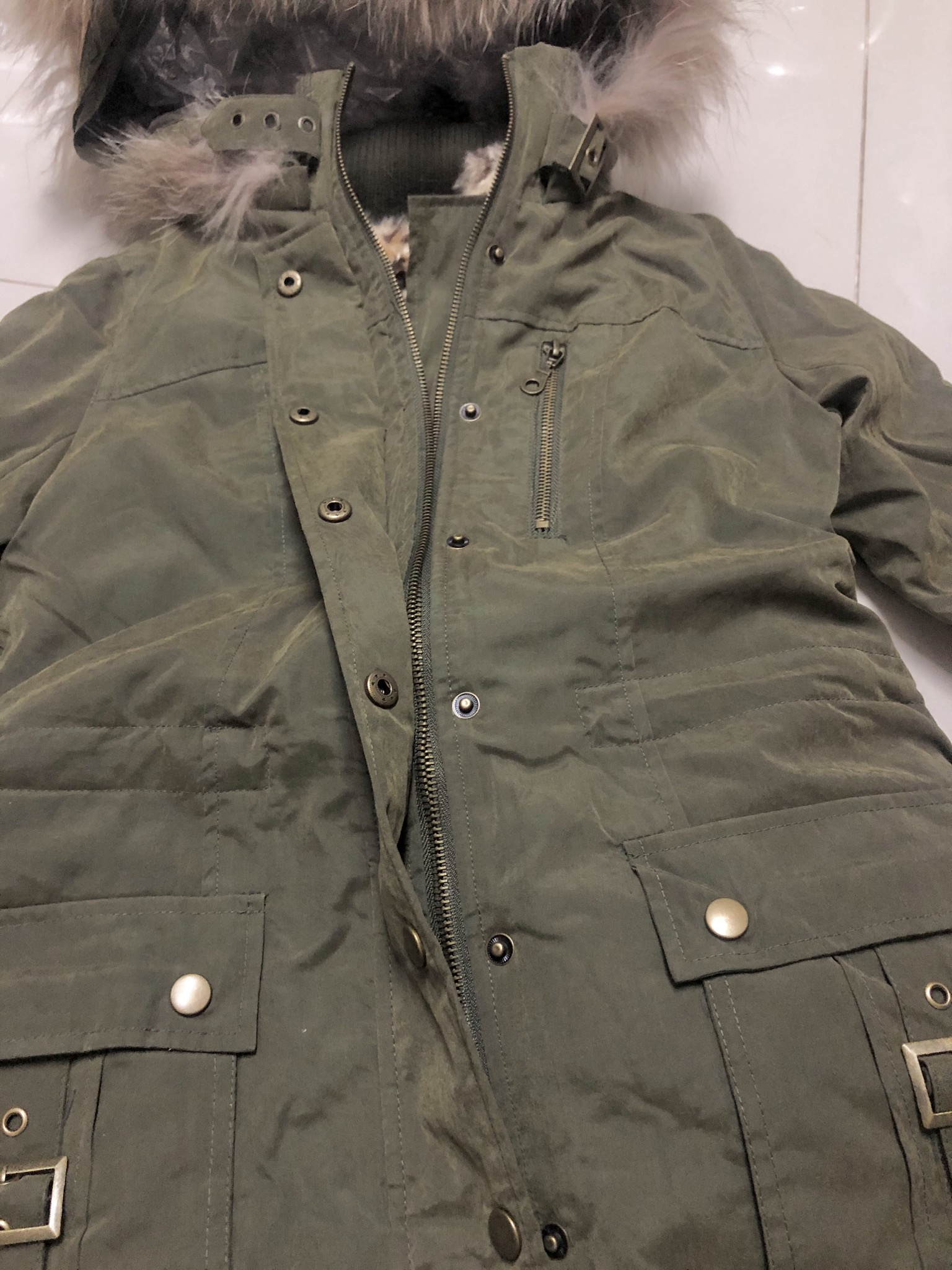 Cecil mc bee เสื้อโค้ทฮู้ดกันหนาว เสื้อปาร์กา parka สีเขียว แบรนด์ Cecil Mabee (ขนอุ่นลายเสือถอดด้านค่ะ & เฟอร์ถอดได้ค่ะ) เขียว