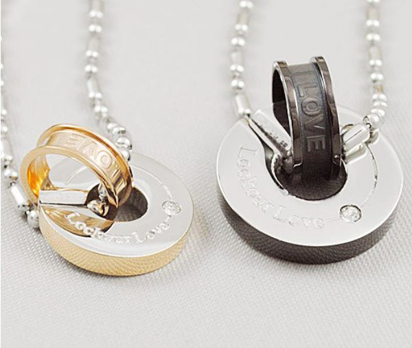 สร้อยคอคู่รัก สร้อยคอคู่ แทนใจ แหวนคล้องคอ สลักคำว่า Lock Our Love ความหมายดี แบบสวย มีสไตล์ วัสดุ Stainless Steel ของขวัญ สุดหรู 752434