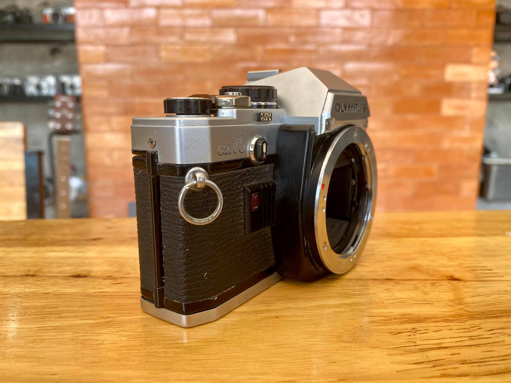 OLYMPUS OM10 (BODY)OM MOUNT