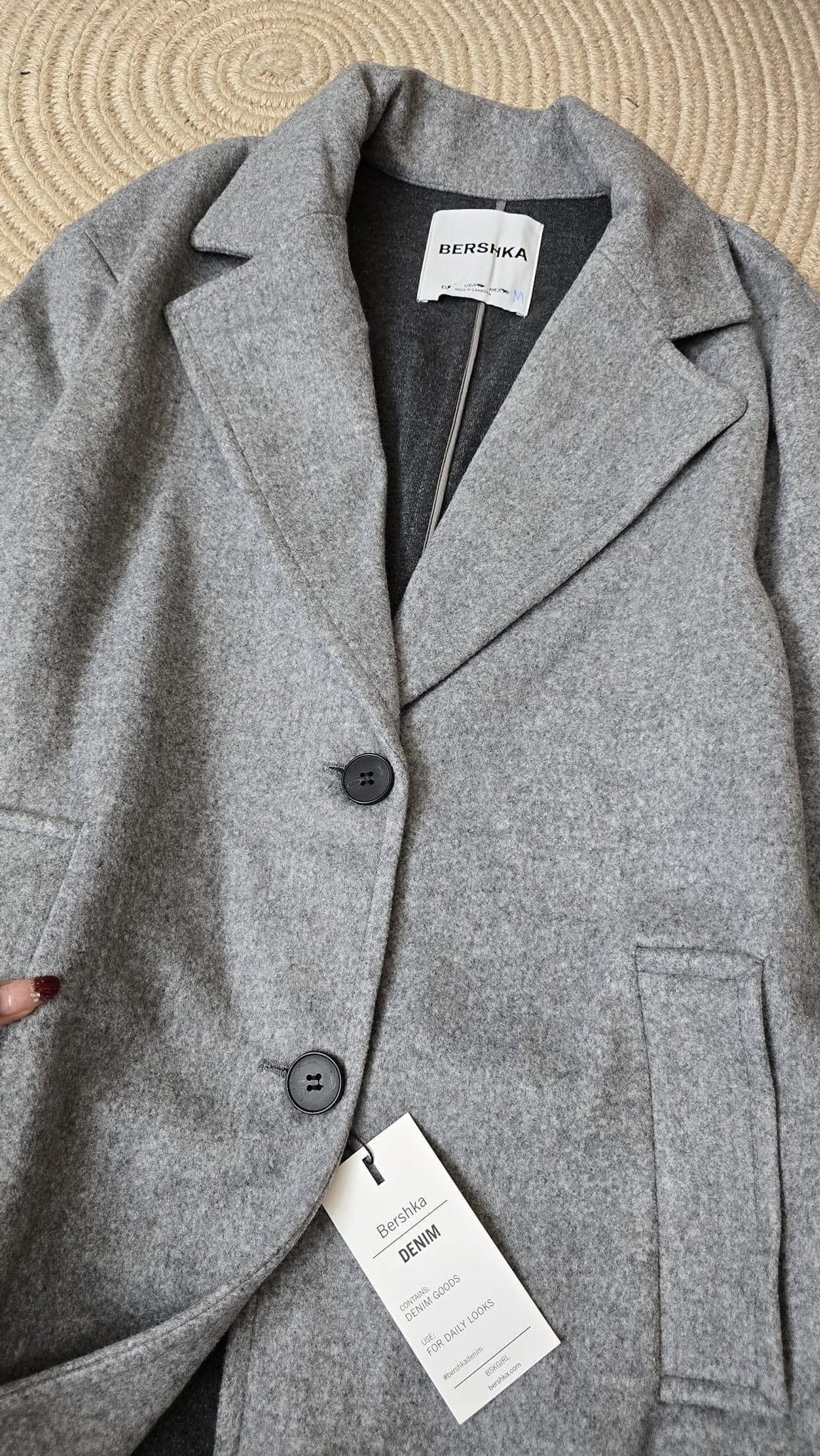 เสื้อโค้ท เสื้อกันหนาว Trench coat Bershka Knitting สีเทา แบรนด์ mohito สำเนา สำเนา