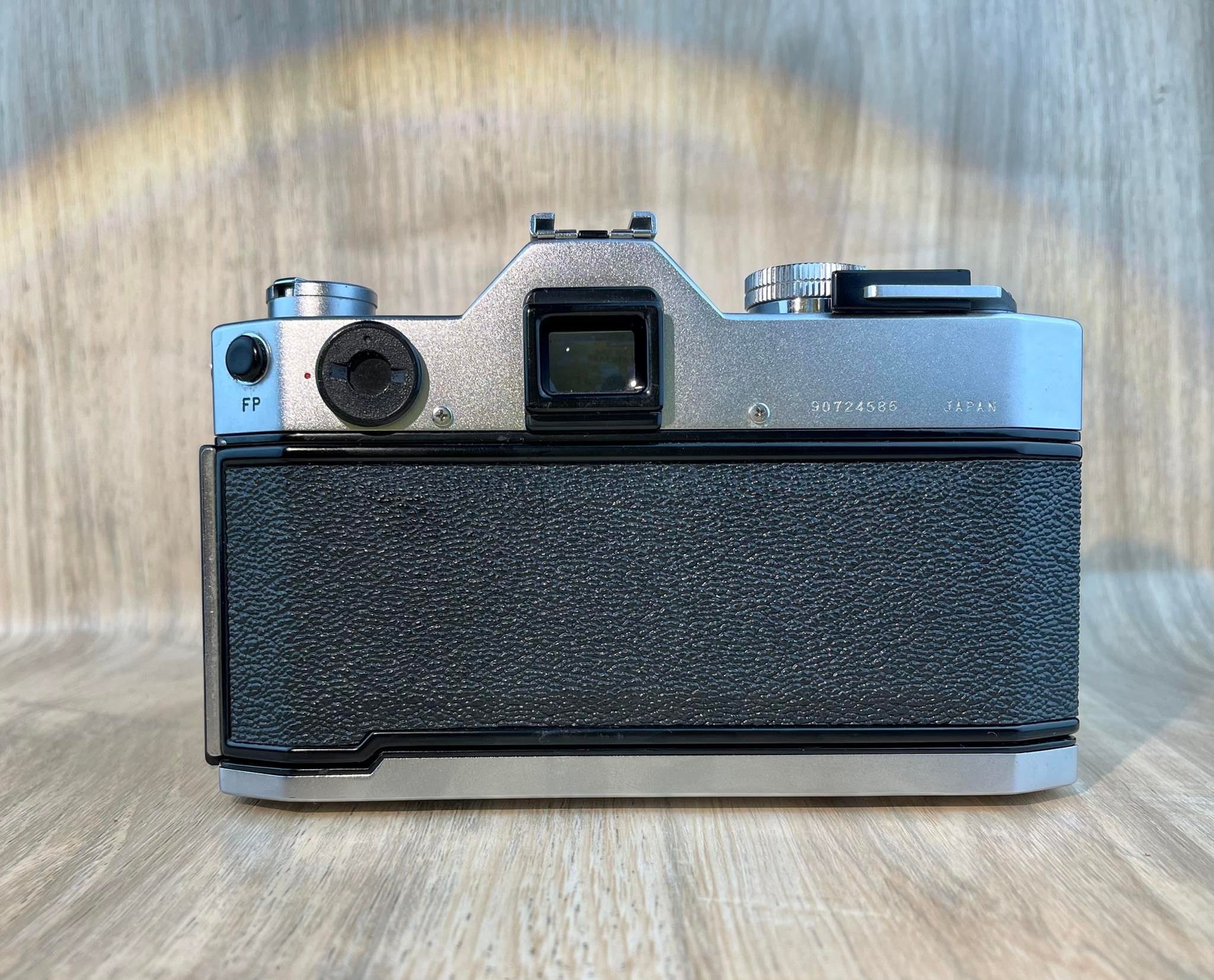 YASHICA TL ELECTRO X YASHICA AUTO YASHINON-DX 50MM.F1.7