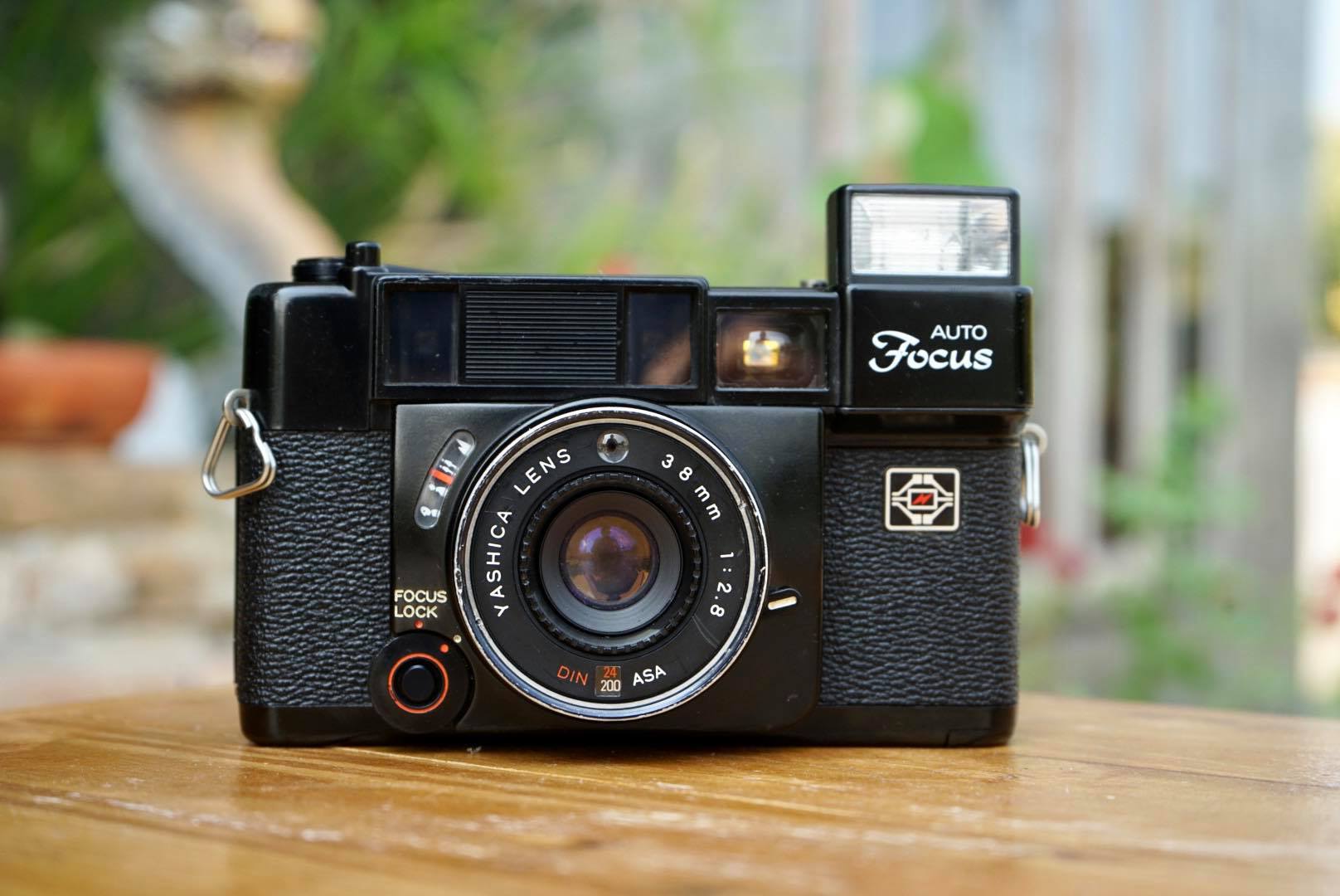 YASHICA AUTO FOCUS YASHICA LENS 38MM.F2.8