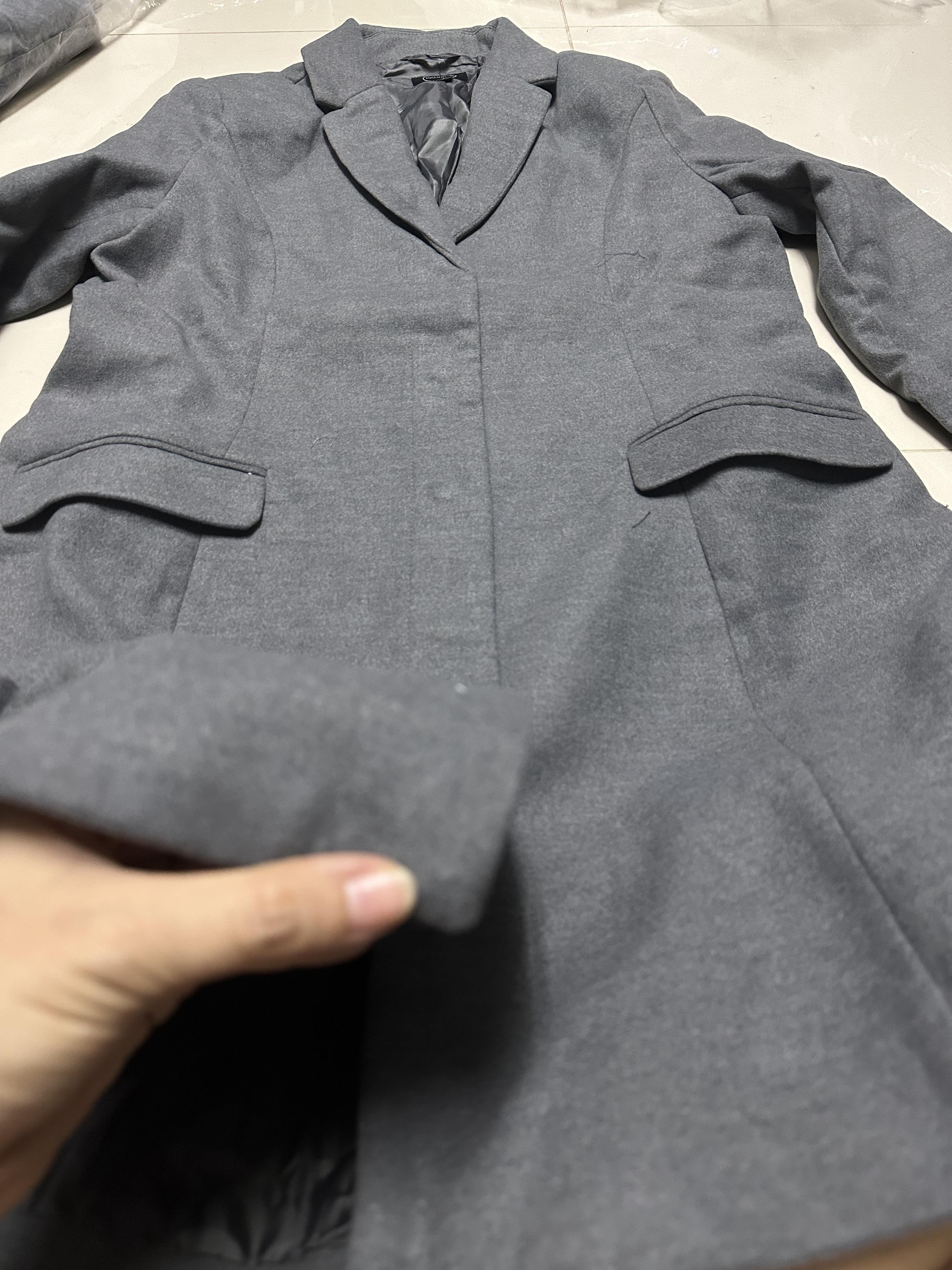 เสื้อโค้ท เสื้อกันหนาว เนื้อผ้าสักหลาดวูล สีเทา แบรนด์ PATRICIA