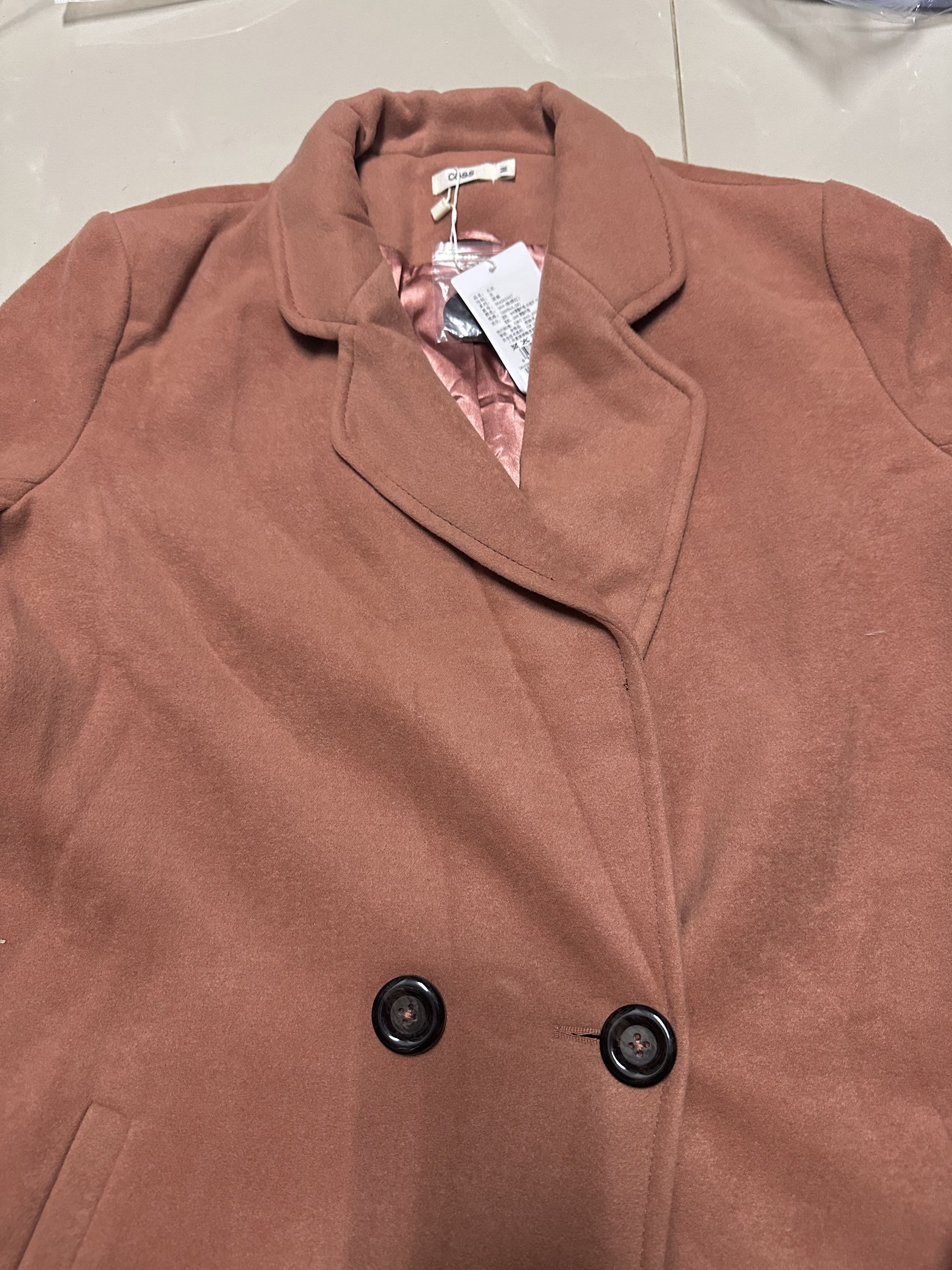 Cass เสื้อโค้ท เสื้อกันหนาว เนื้อผ้าสักหลาดวูล สีนู้ดกะปิ แบรนด์ CASS