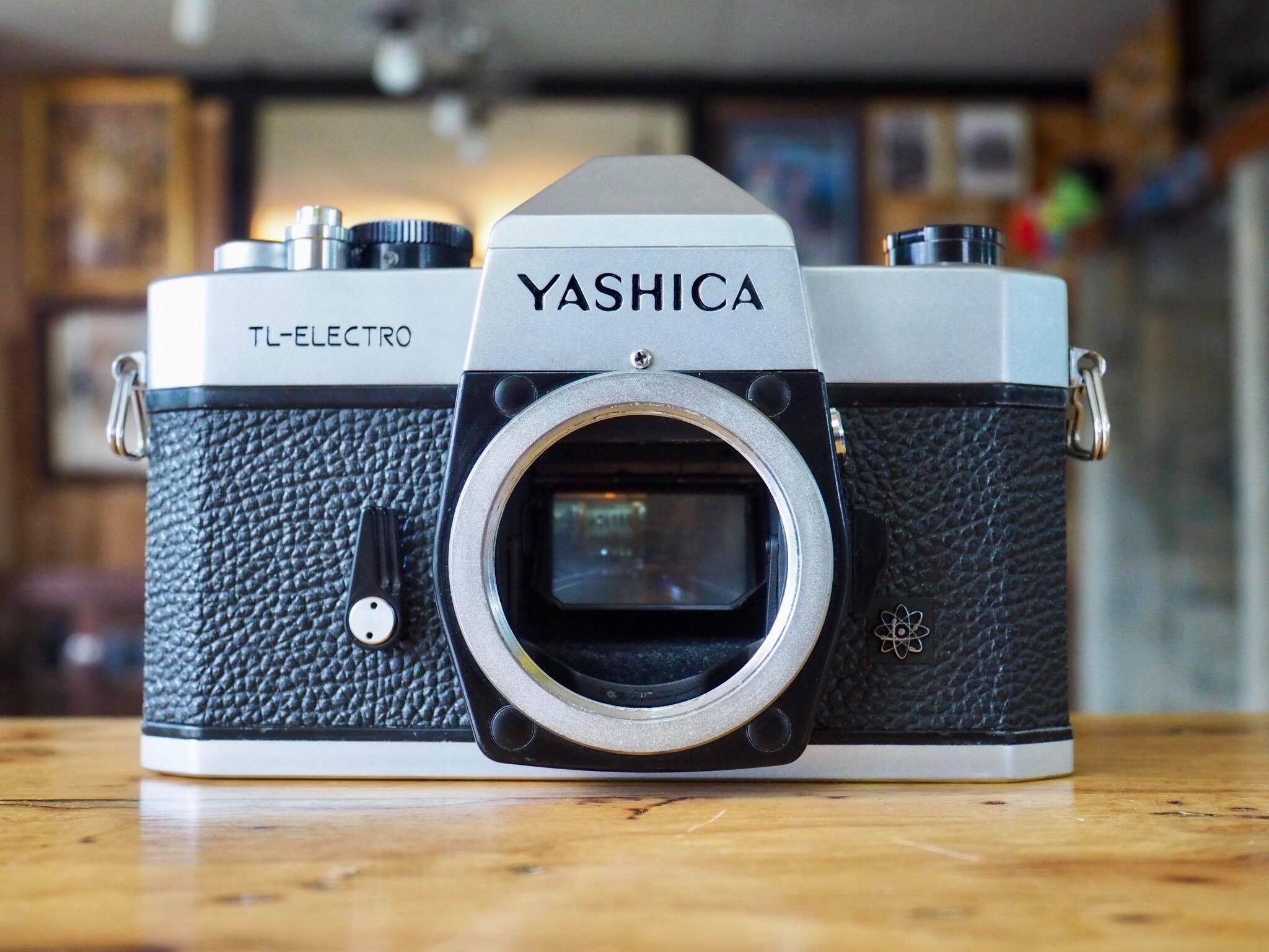 YASHICA TL-ELECTRO SUPER TAKUMAR 135MM.F3.5