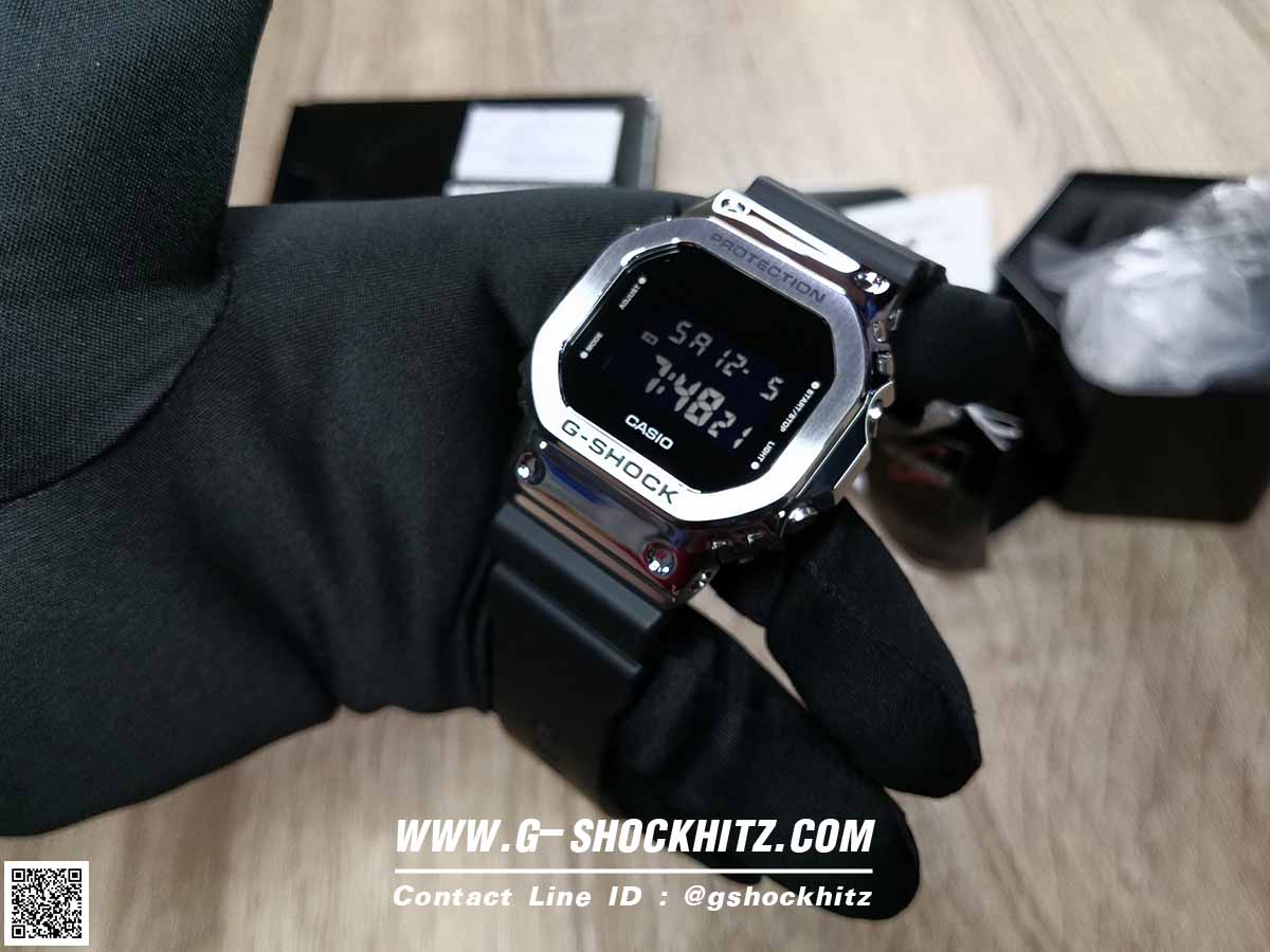 CASIO G-SHOCK นาฬิกาข้อมือ นาฬิกากันน้ำ นาฬิกาของแท้ ประกันศูนย์ CMG 1 ปี รุ่น GM-5600-1 นาฬิกาสีดำ