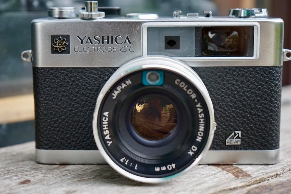 YASHICA ELECTRO35 GL YASHICA COLOR-YASHINON DX 40MM.F1.7