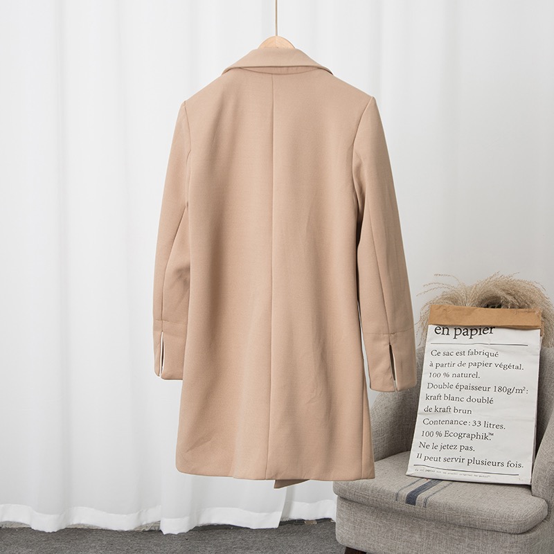 aiku เสื้อนอก เสื้อคลุม เสื้อสูท สีนู้ด สีเบจอ่อน แบรนด์ Aiku