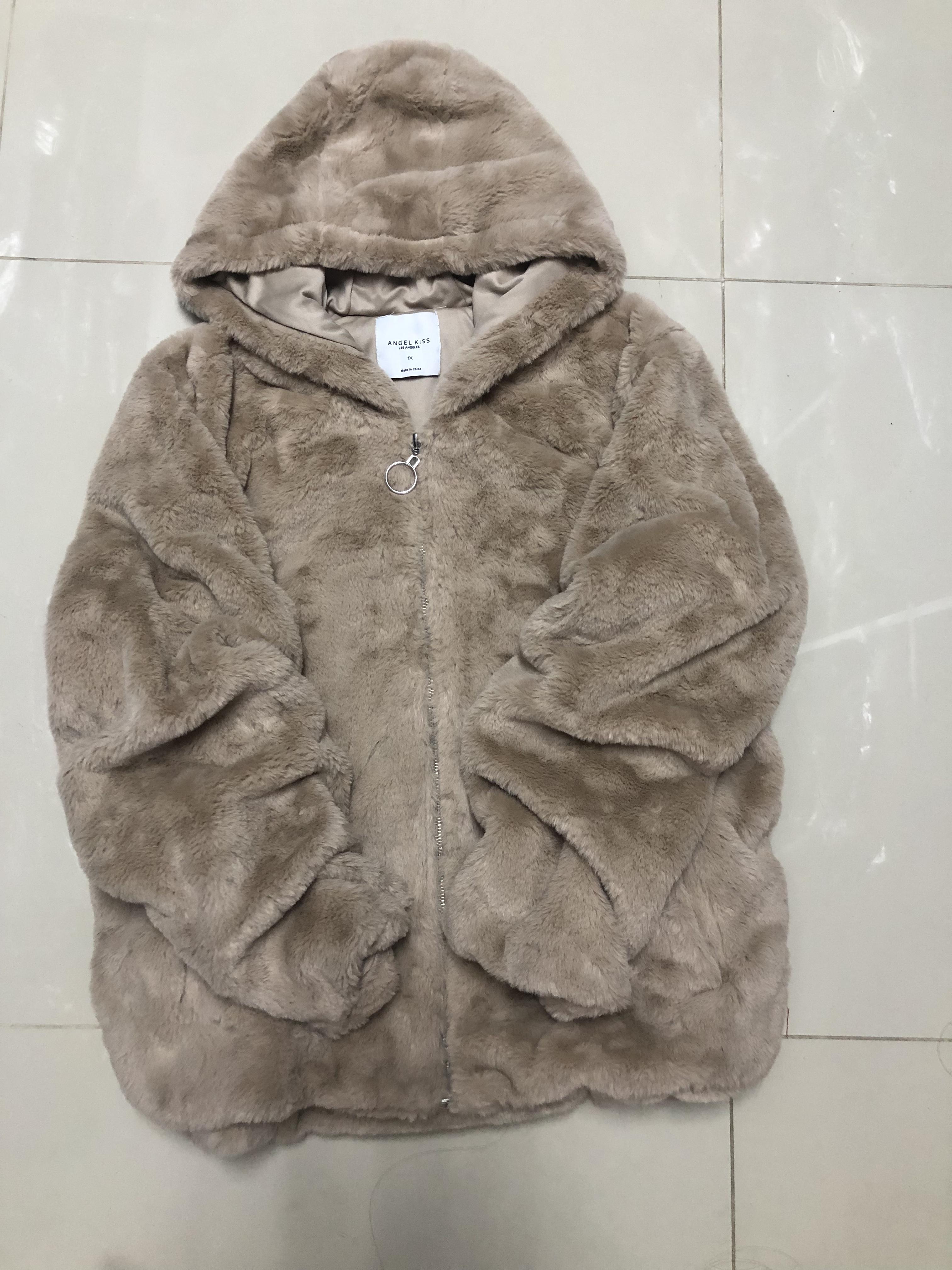 Angel kiss เสื้อเฟอร์กันหนาว หมวกฮู้ด เสื้อขน แบรนด์ ANGEL KISS (FLUFFY COAT) สำเนา น้ำตาลนู้ด