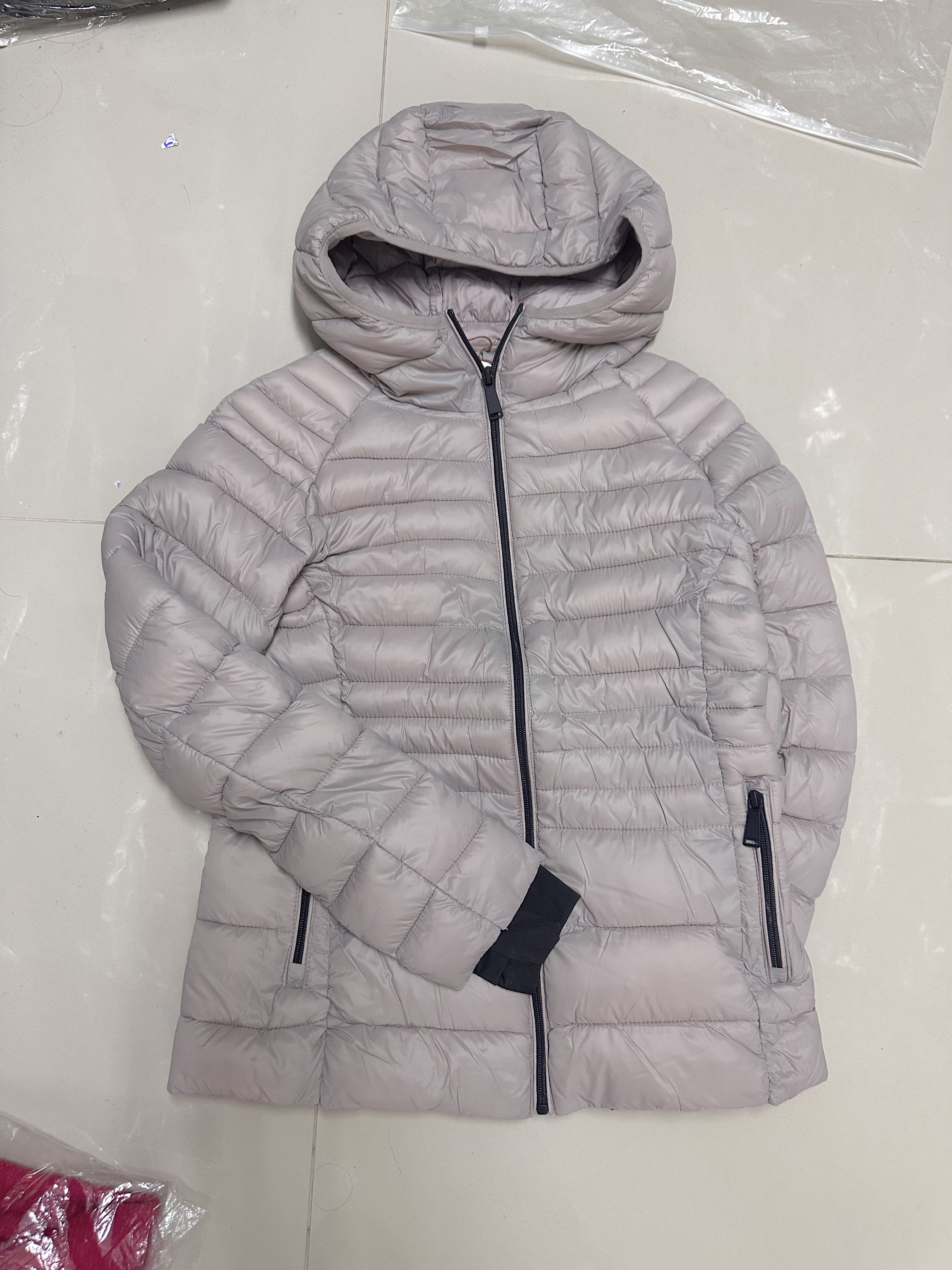 Love tree เสื้อกันหนาว บุนวมอุ่น แบรนด์ LOVE TREE ultra light packable (Padded puffer coat สำเนา สำเนา สำเนา