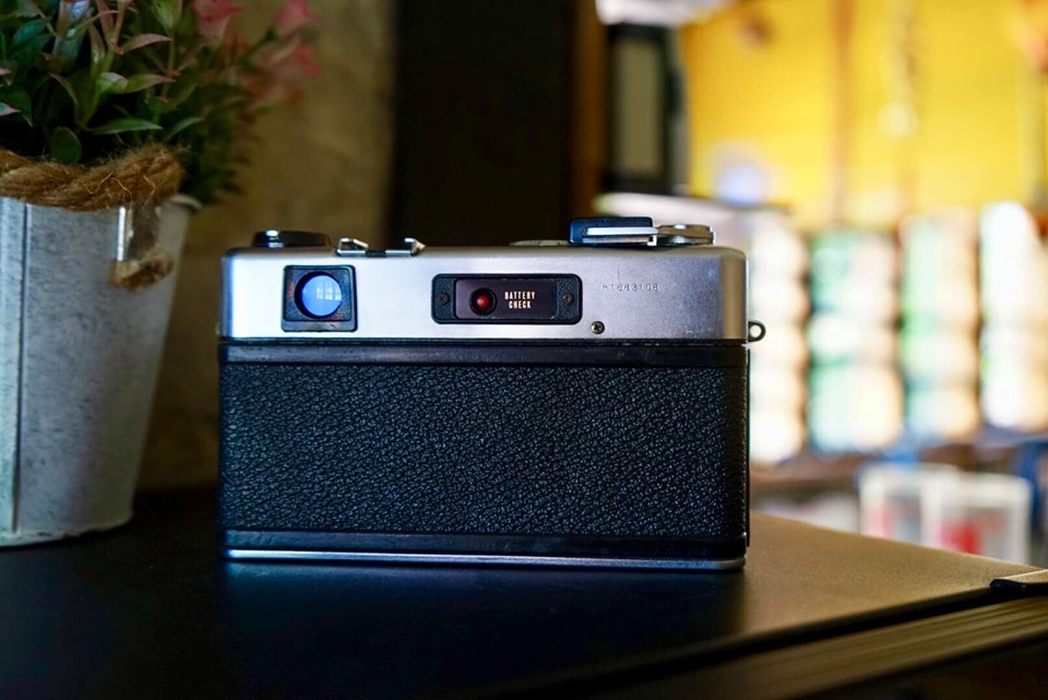 Yashica Electro 35 GSN COLOR YASHINON DX 45MM. F1.7