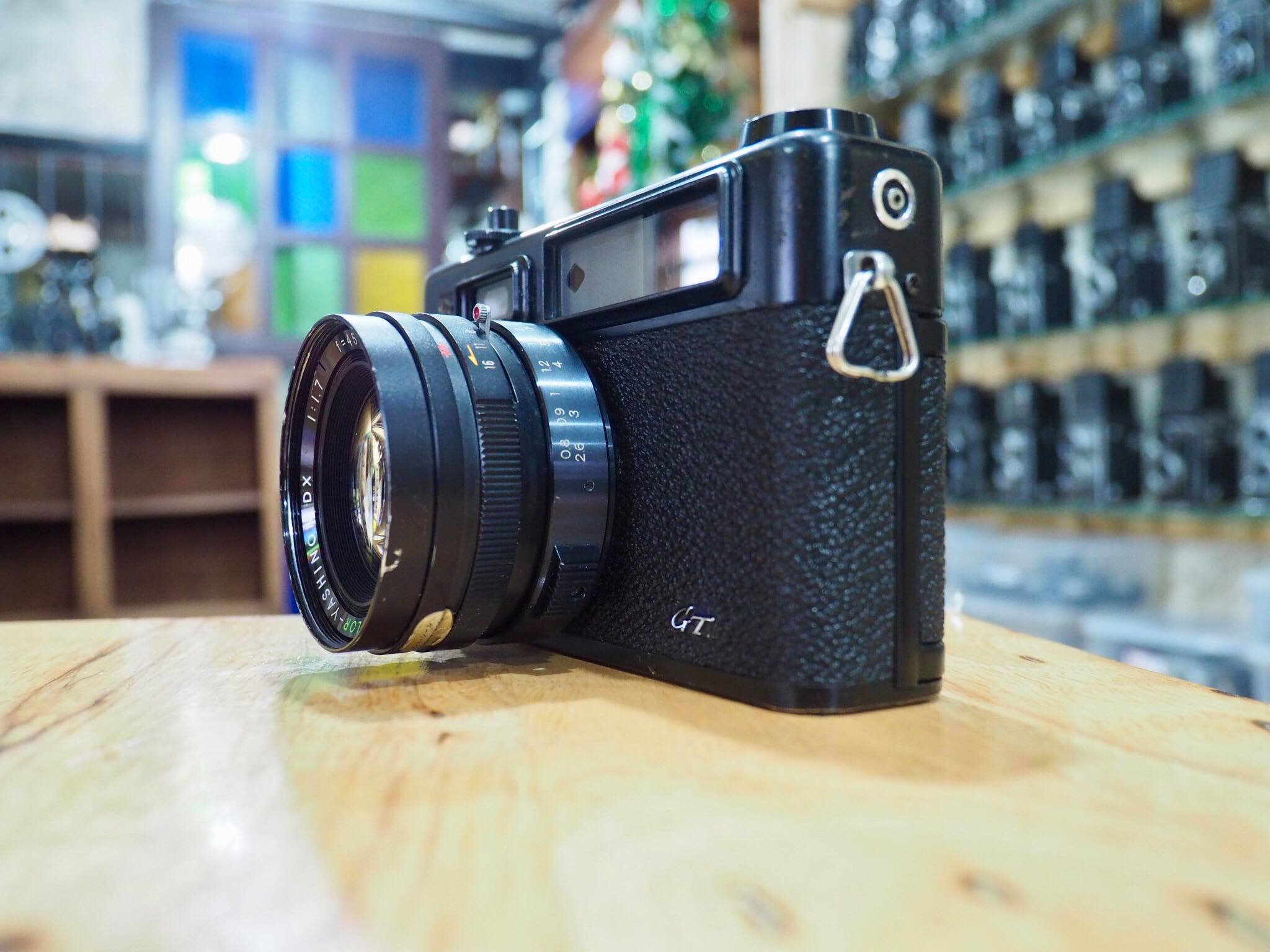 YASHICA ELECTRO 35GT YASHINON-DX 45MM. F1.7