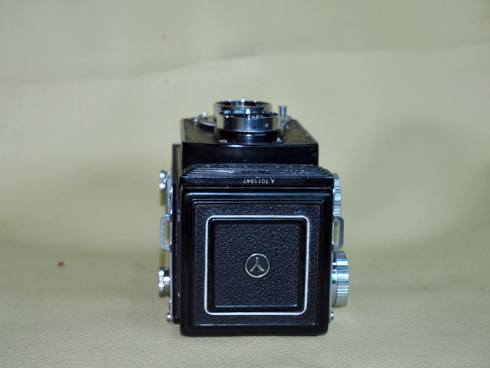 YASHICA MODEL:A YASHIKOR 80MM.F3.5