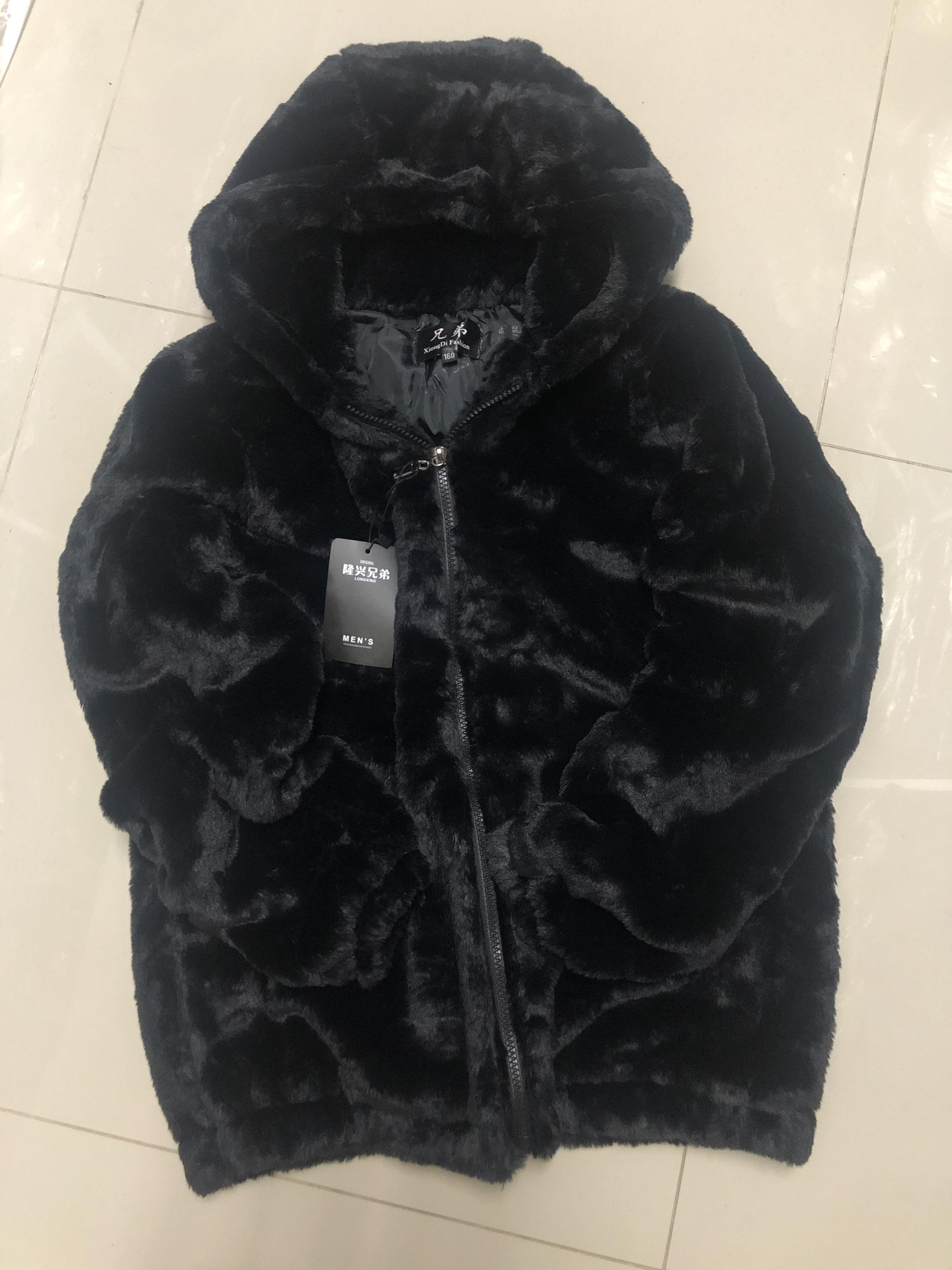 Forever21 เสื้อเฟอร์กันหนาว หมวกฮู้ด เสื้อขน สีดำ (FLUFFY COAT) 兄弟 ขาว