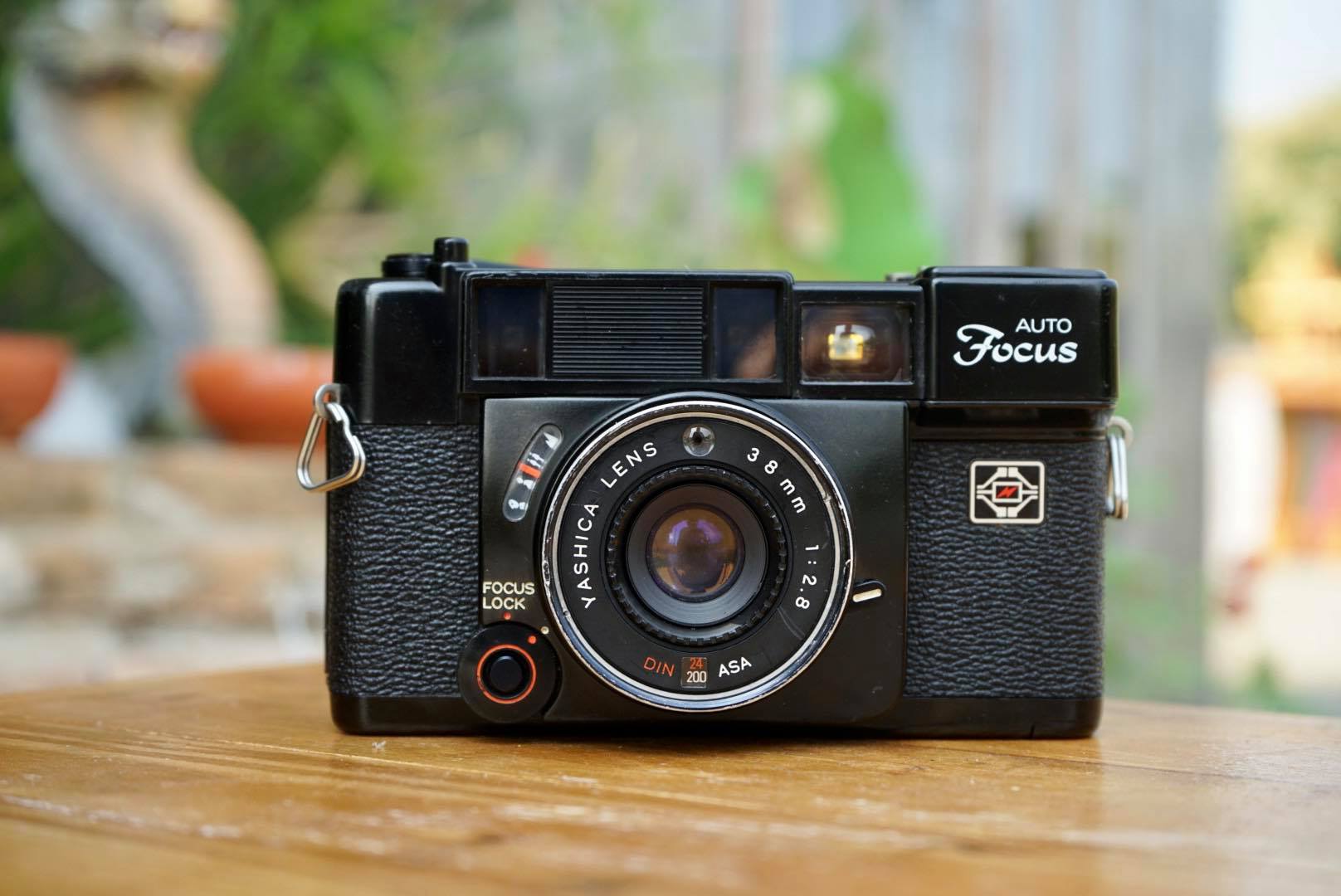 YASHICA AUTO FOCUS YASHICA LENS 38MM.F2.8