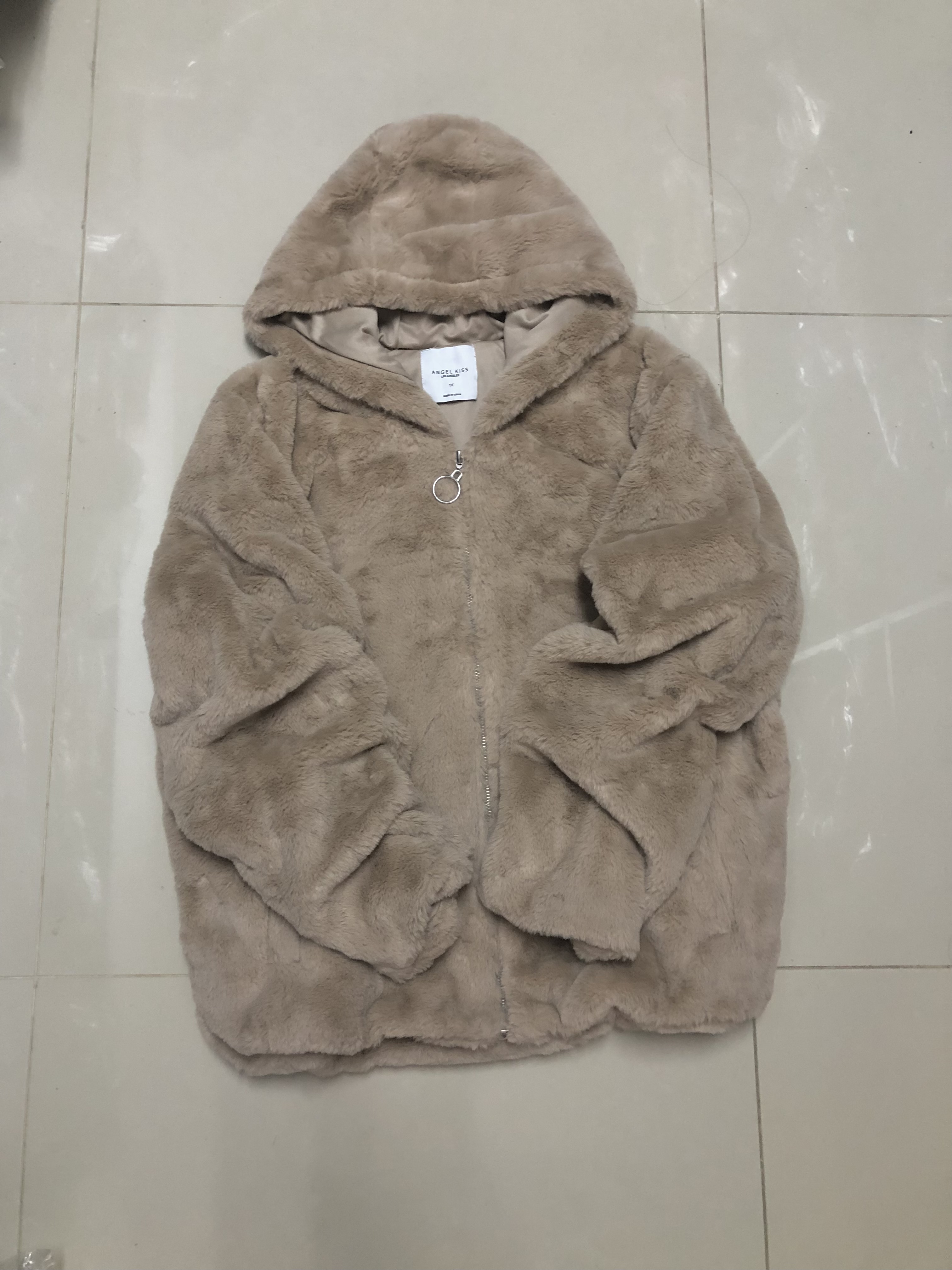 Angel kiss เสื้อเฟอร์กันหนาว หมวกฮู้ด เสื้อขน แบรนด์ ANGEL KISS (FLUFFY COAT) สำเนา น้ำตาลนู้ด