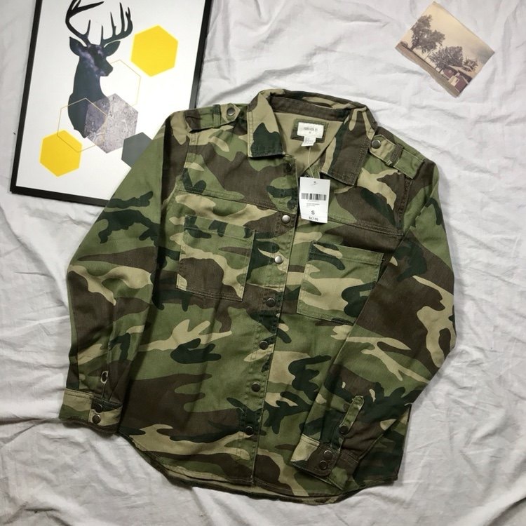 Forever21 เสื้อทหาร เสื้อคลุม สีลายพรางทหาร เสื้อนอก งานสวย เท่ห์มากคะ Forever21 ลายพราง