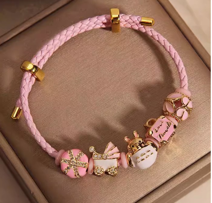 สร้อยข้อมือ สายหนัง สีชมพู ร้อยเม็ดบีด โทโทโร่ สีทอง แบบน่ารัก ๆ สร้อยข้อมือ วัยรุ่น สไตล์ เทพนิยาย 517998