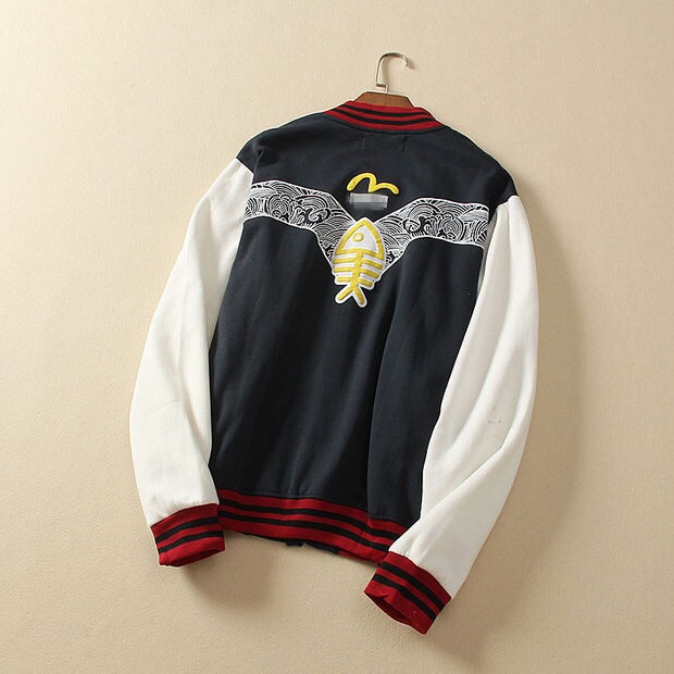 ขายล้างสต็อค !!เสื้อเบสบอล EVISU แท้ จาก ญี่ปุ่น สีดำ แต่งแขนขาวครีม สกรีนลายด้านหลัง Size (ตัวเดียวสุดท้ายคะ)