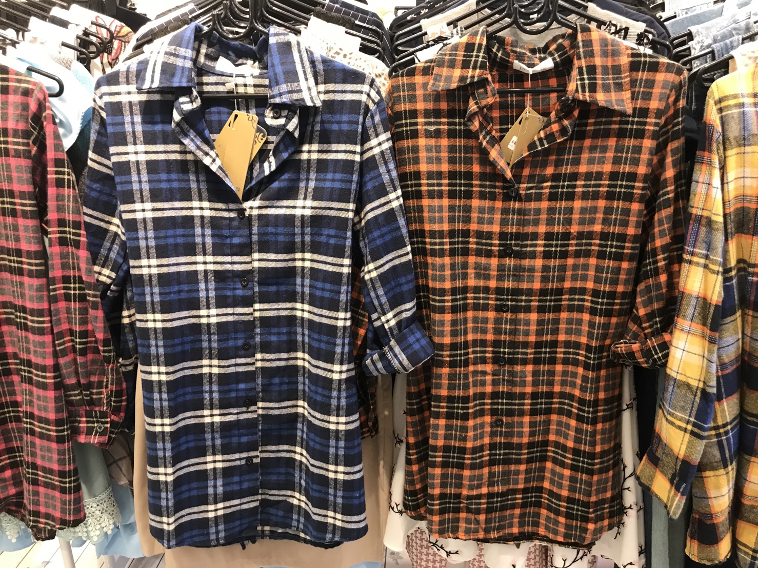 เสื้อเชิ้ตคลุมท้องลายสก็อต มีหลายโทนสี