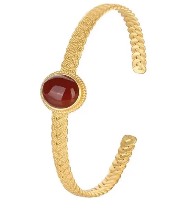 สร้อยข้อมือ กำไลข้อมือทอง 18 K ลายถัก ฝังอัญมณี หิน สีแดง เลือดนก กำไลข้อมือทองสวย ๆ 229640