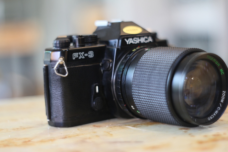 YASHICA FX-3 TOPMAN MC ZOOM/C-MACRO 35-70MM.F3.5-4.5