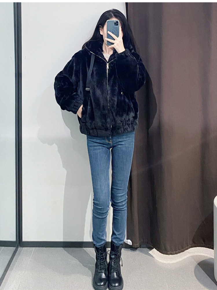 Page one เสื้อเฟอร์กันหนาว หมวกฮู้ด เสื้อขน Fluffy coat แบรนด์ page One ดำ