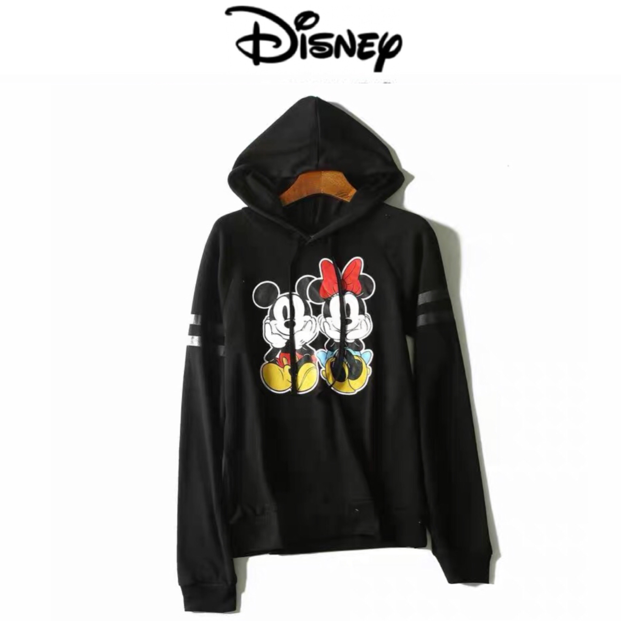 Disney เสื้อฮูดกันหนาว เสื้อสเวตเตอร์แขนยาว screen ลายMICKEY & MINNIE MOUSE แนวๆคะ งานแบรนด์ Disney แท้คะ ดำ
