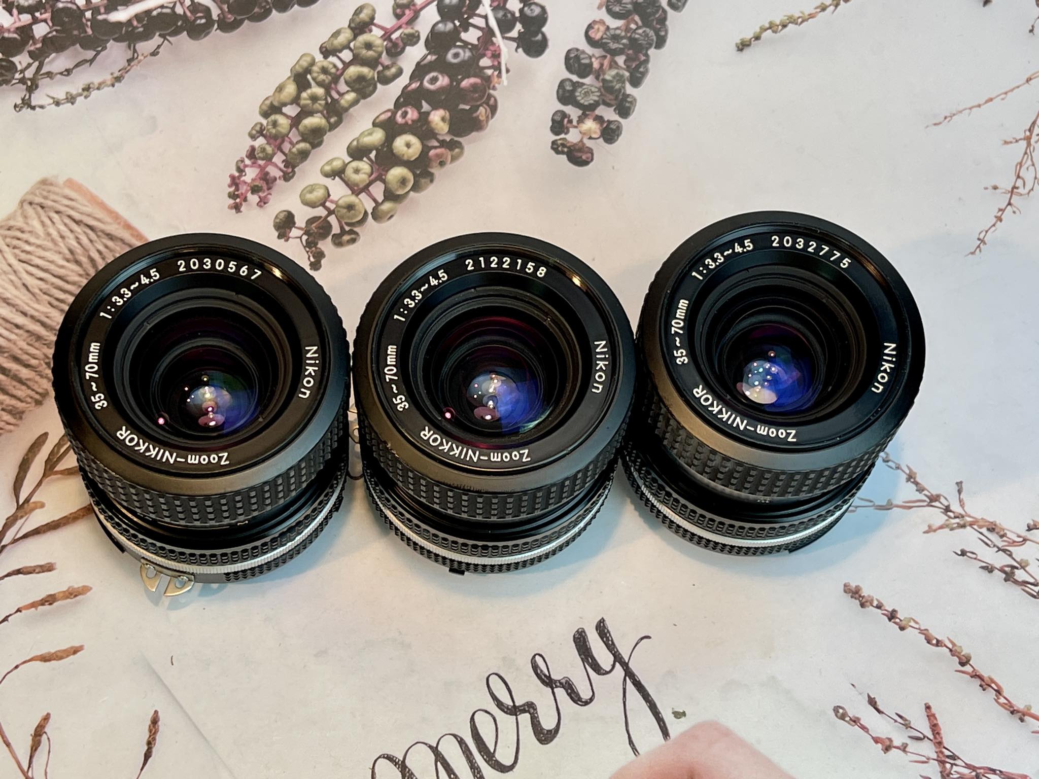 NIKON ZOOM-NIKKOR 35-70MM.F3.3-4.5 AIS MOUNT