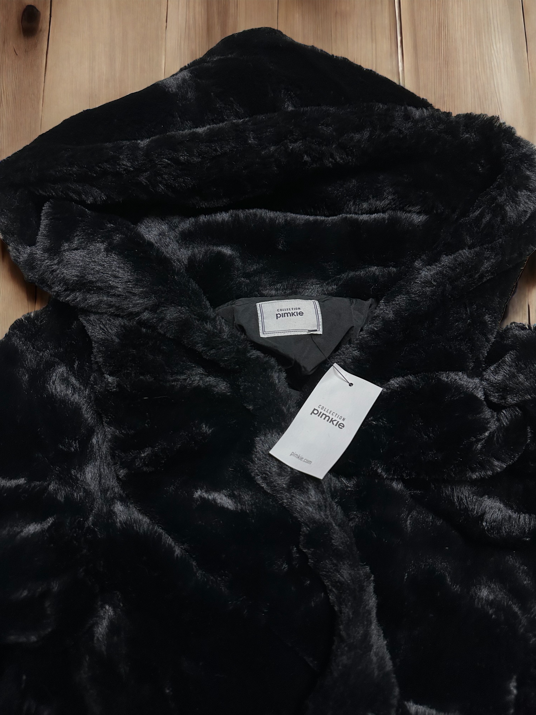 เสื้อเฟอร์กันหนาว หมวกฮู้ด เสื้อขน Fluffy coat แบรนด์ pimkie สำเนา ดำ