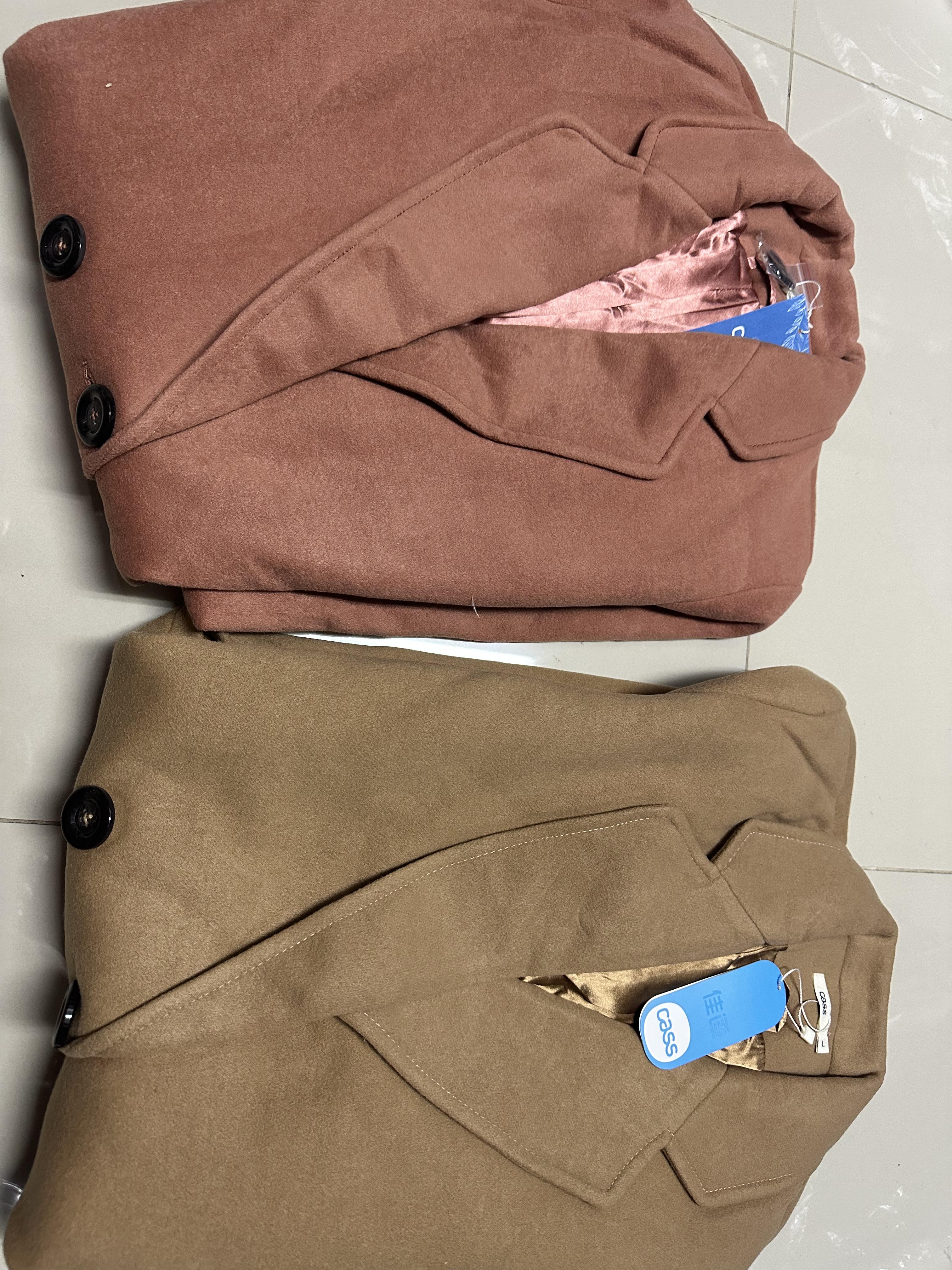 Cass เสื้อโค้ท เสื้อกันหนาว เนื้อผ้าสักหลาดวูล สีนู้ดกะปิ แบรนด์ CASS