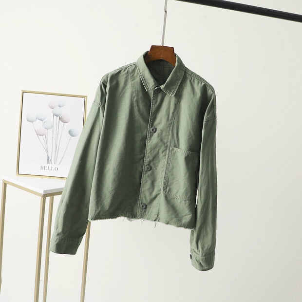 เสื้อนอกเขียวทหาร เสื้อแจ็คเก็ต เสื้อนอก แนวทหาร แบรนด์American Rag cie แพทเทินสวย เท่ห์ มาก คะ สำเนา สำเนา เขียว