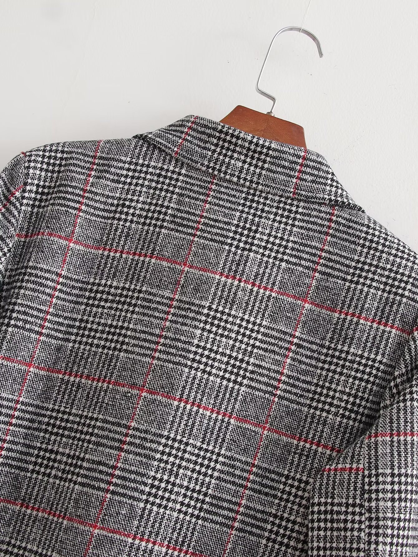 เสื้อโค้ท เสื้อกันหนาว ลายตาราง แต่งกระดุมแถบ สองแถว แบรนด์ Stradivarius สำเนา นู้ดกากี