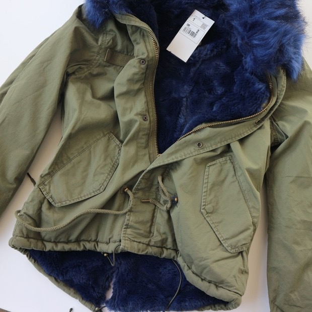 Chic &Jeune Parisi เสื้อโค้ท โค้ทฮูท กันหนาว เสื้อparka ฮูท กันหนาวสีเขียว แบรนด์ Chic &Jeune Paris แต่งเฟอร์ (ขนเฟอร์ถอดได้ค่ะ) ซับขนอุ่นสีcolorful งานสวย มากคะ Size XS/S/M/L/2L/3L สำเนา เขียว เฟอร์
