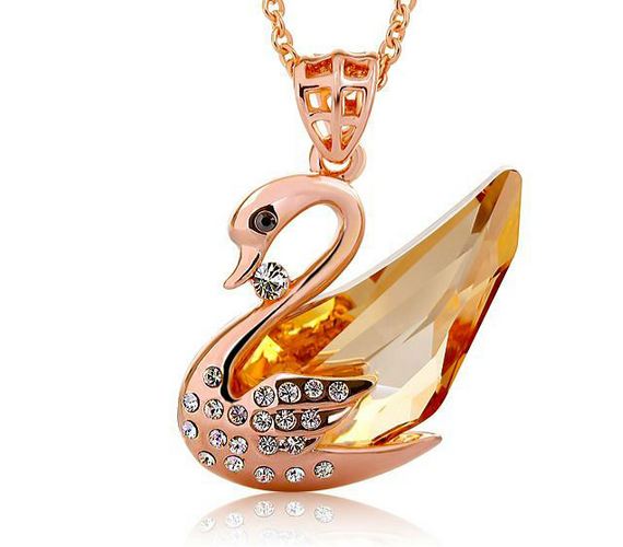 สร้อยคอ ผู้หญิง สร้อยคอ คริสตัลแท้ จาก Swarovski ห้อย จี้ หงส์ คริสตัล สีส้ม ฝังเพชร CZ AAA สุดหรู ของขวัญให้แฟน วันเกิด วันครบรอบ 652550