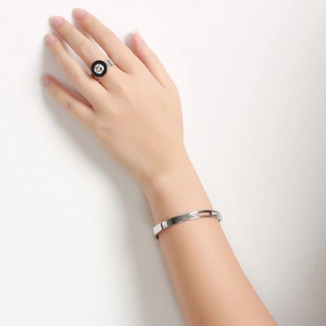 กำไลข้อมือทอง สร้อยข้อมือผู้หญิง กำไล ทอง กำไลเงิน ฝังเพชร CZ AAA ดีไซน์ แบบวัยรุ่น กำไล ใส่ทำงาน ออกงาน 404539
