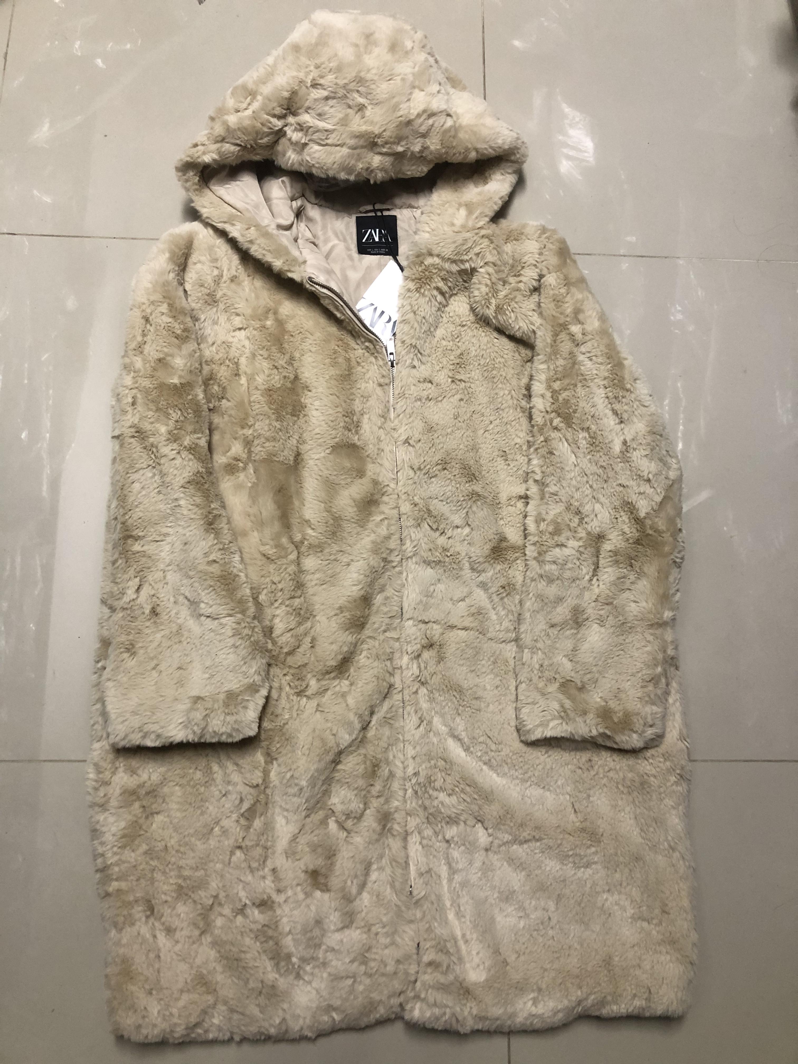 pepco เสื้อเฟอร์กันหนาว หมวกฮู้ด เสื้อขน FLUFFY Coat แบรนด์ PEPCO ดำ / เบจ